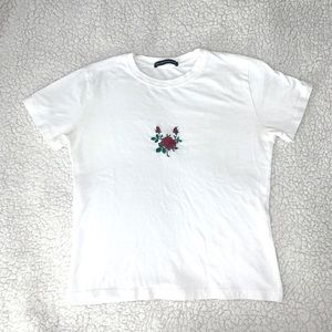 Brandy Melville - rose embroidered T-shirt